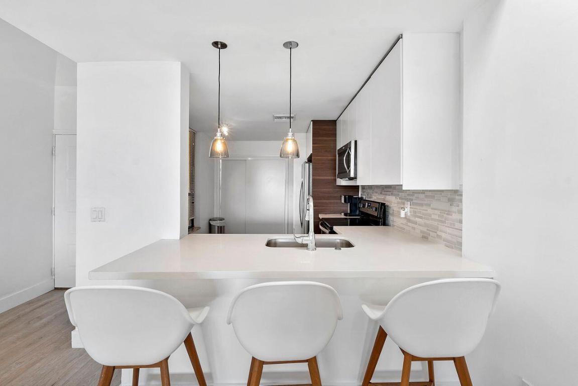 LA PAZ AT BOCA POINTE - Residential