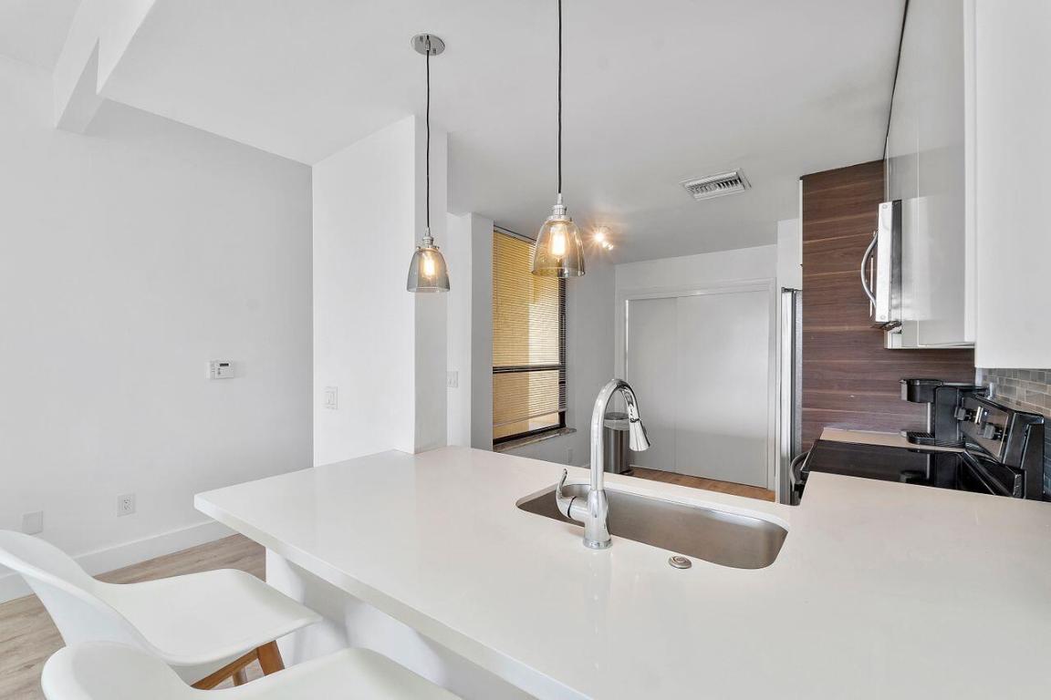 LA PAZ AT BOCA POINTE - Residential