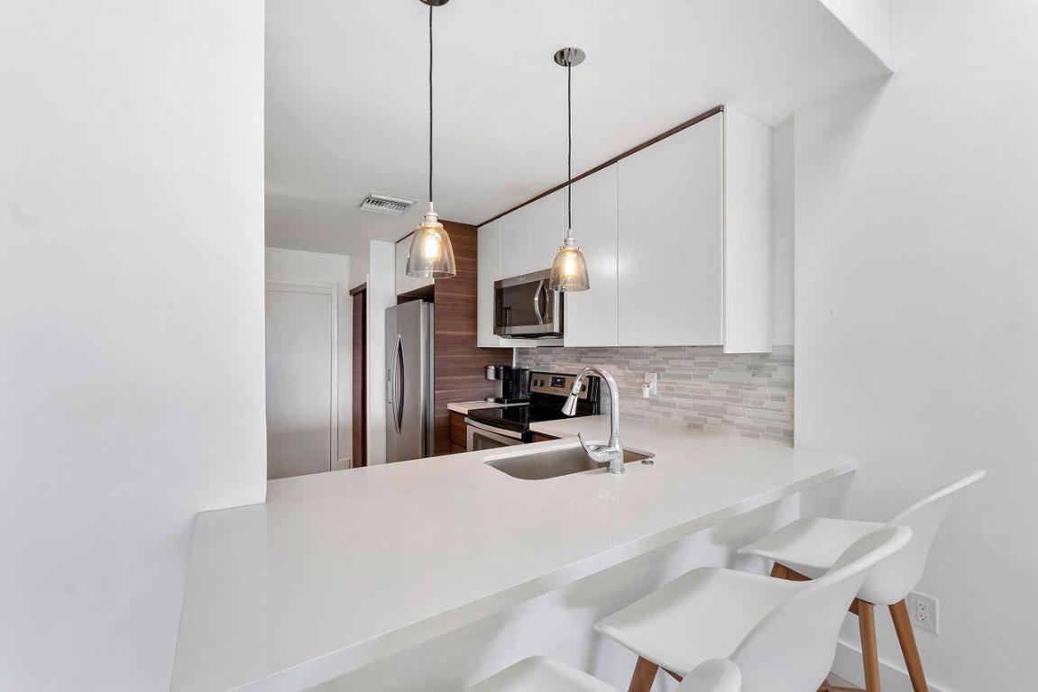 LA PAZ AT BOCA POINTE - Residential