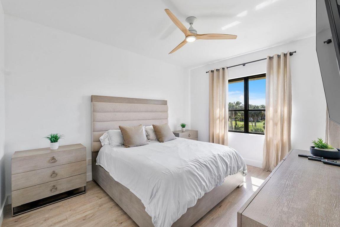 LA PAZ AT BOCA POINTE - Residential