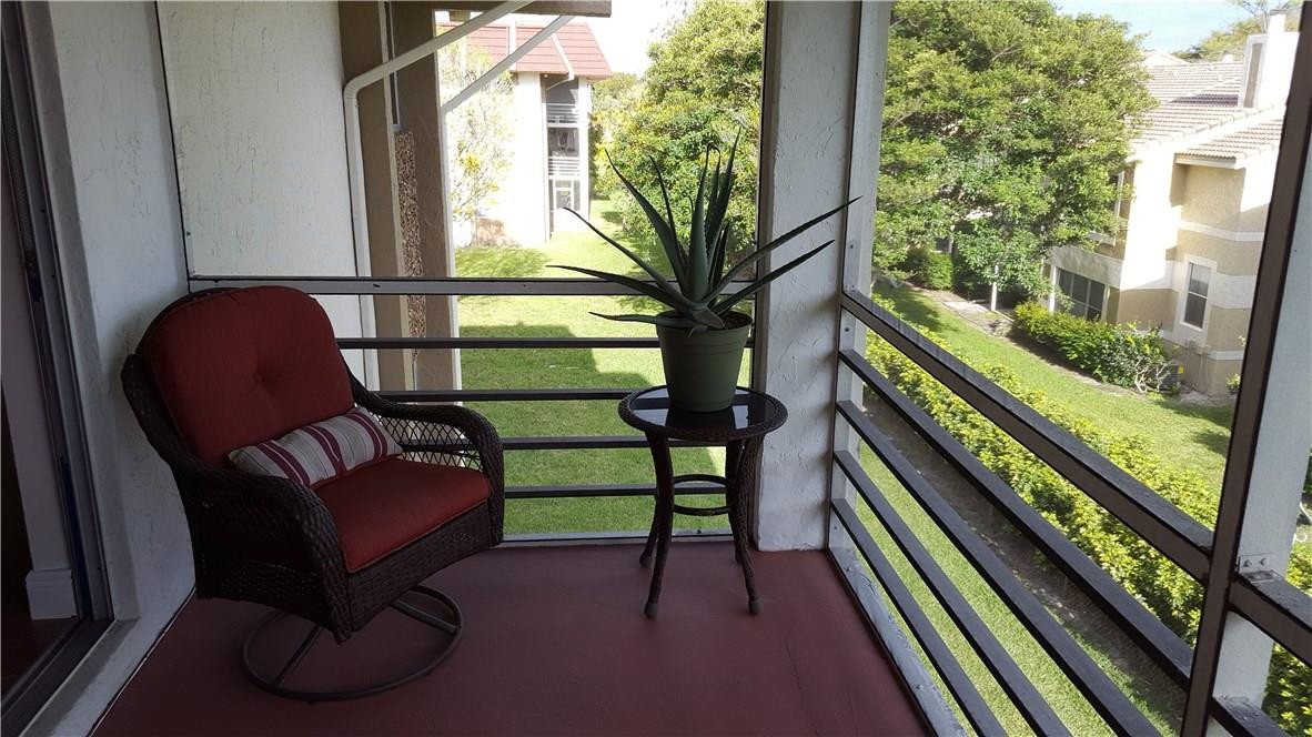 FOOXWOOD HOLLOW - Residential