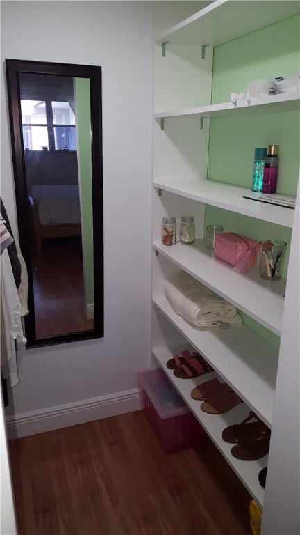 FOOXWOOD HOLLOW - Residential