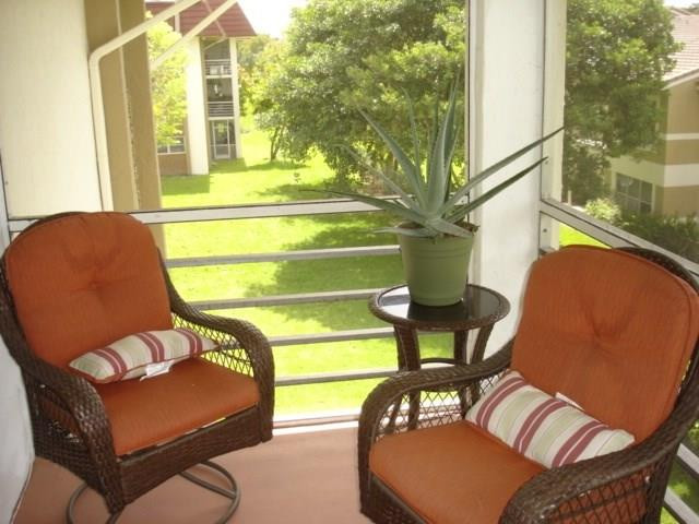 FOOXWOOD HOLLOW - Residential