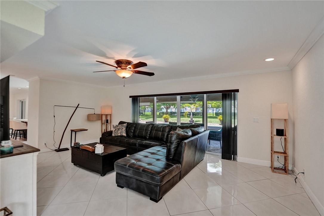Oak Wood 80-39 B - Residential
