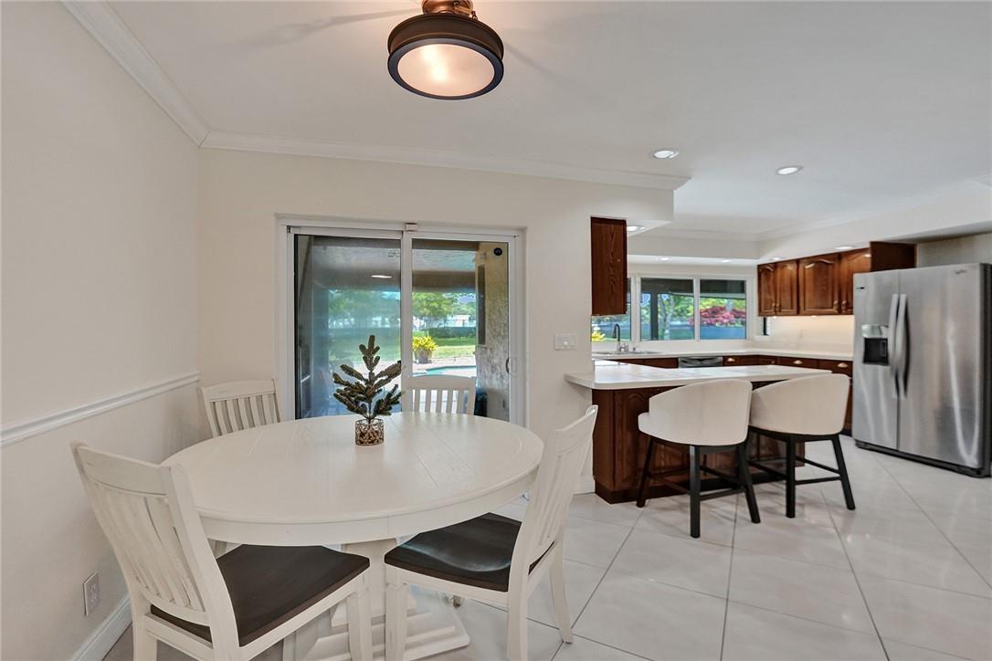 Oak Wood 80-39 B - Residential