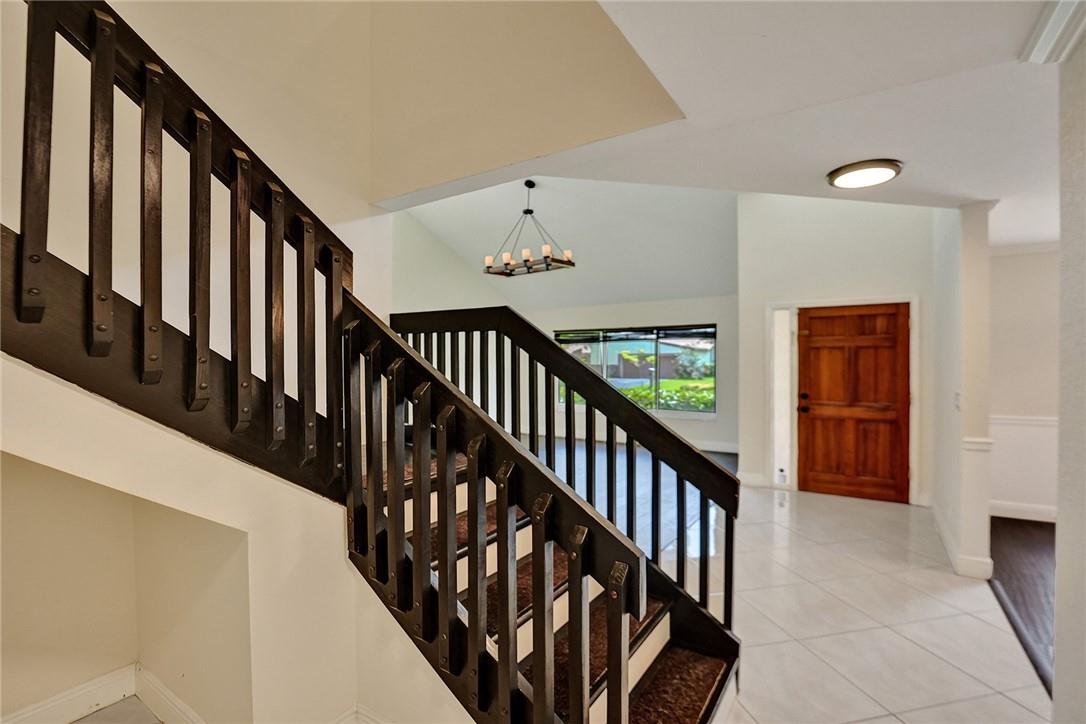 Oak Wood 80-39 B - Residential