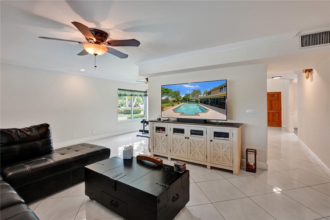 Oak Wood 80-39 B - Residential