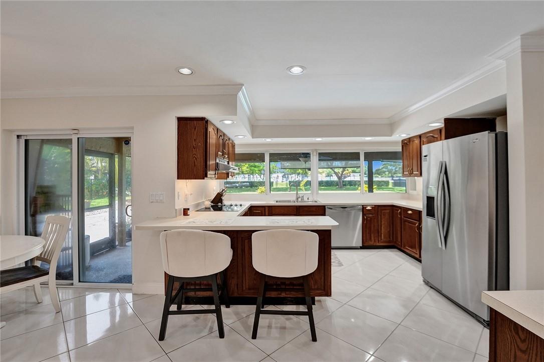 Oak Wood 80-39 B - Residential