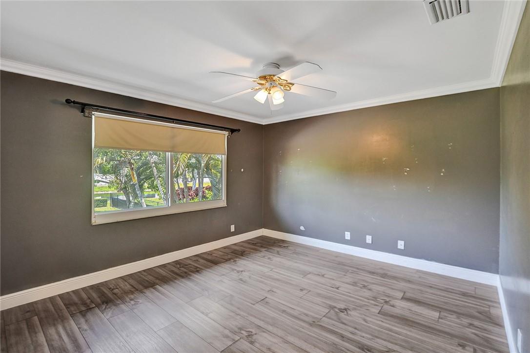 Oak Wood 80-39 B - Residential