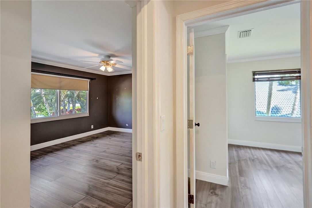 Oak Wood 80-39 B - Residential