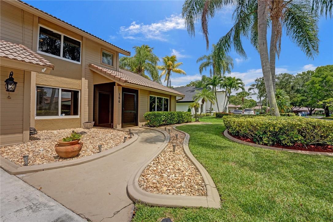 Oak Wood 80-39 B - Residential