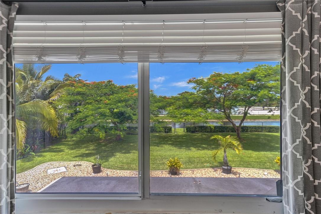 Oak Wood 80-39 B - Residential