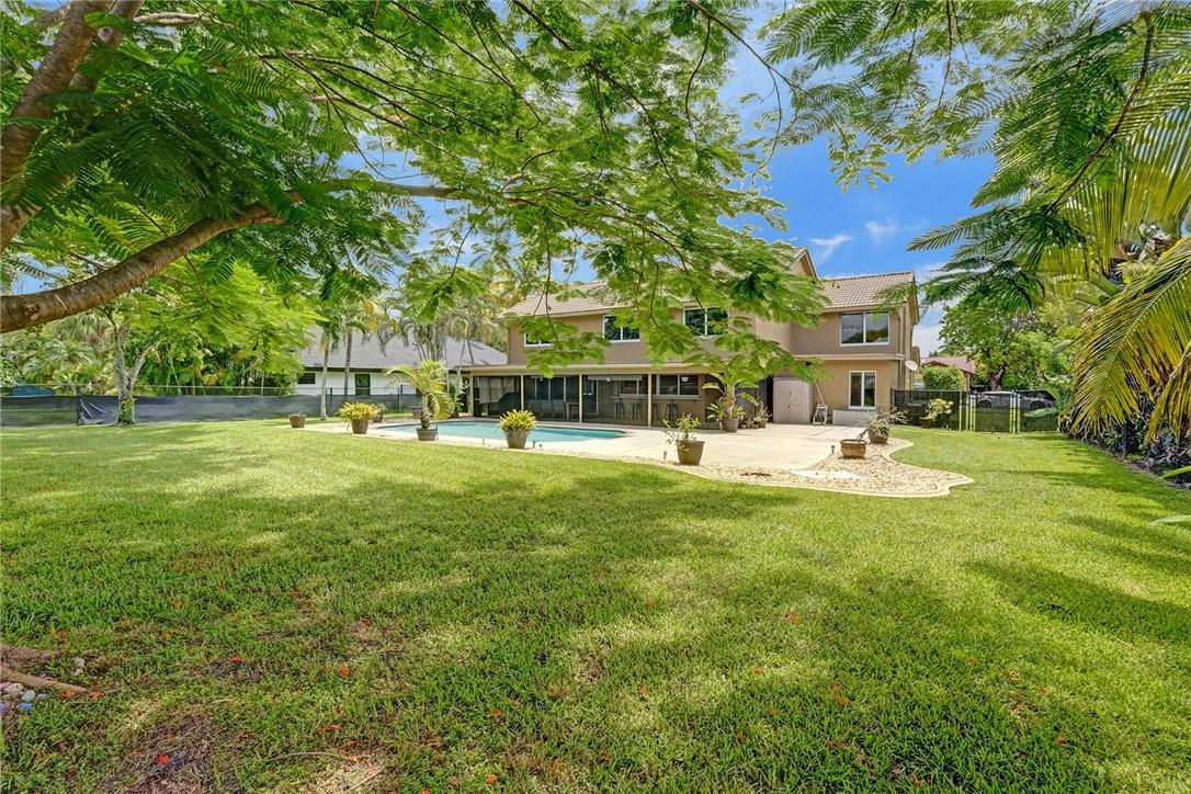 Oak Wood 80-39 B - Residential