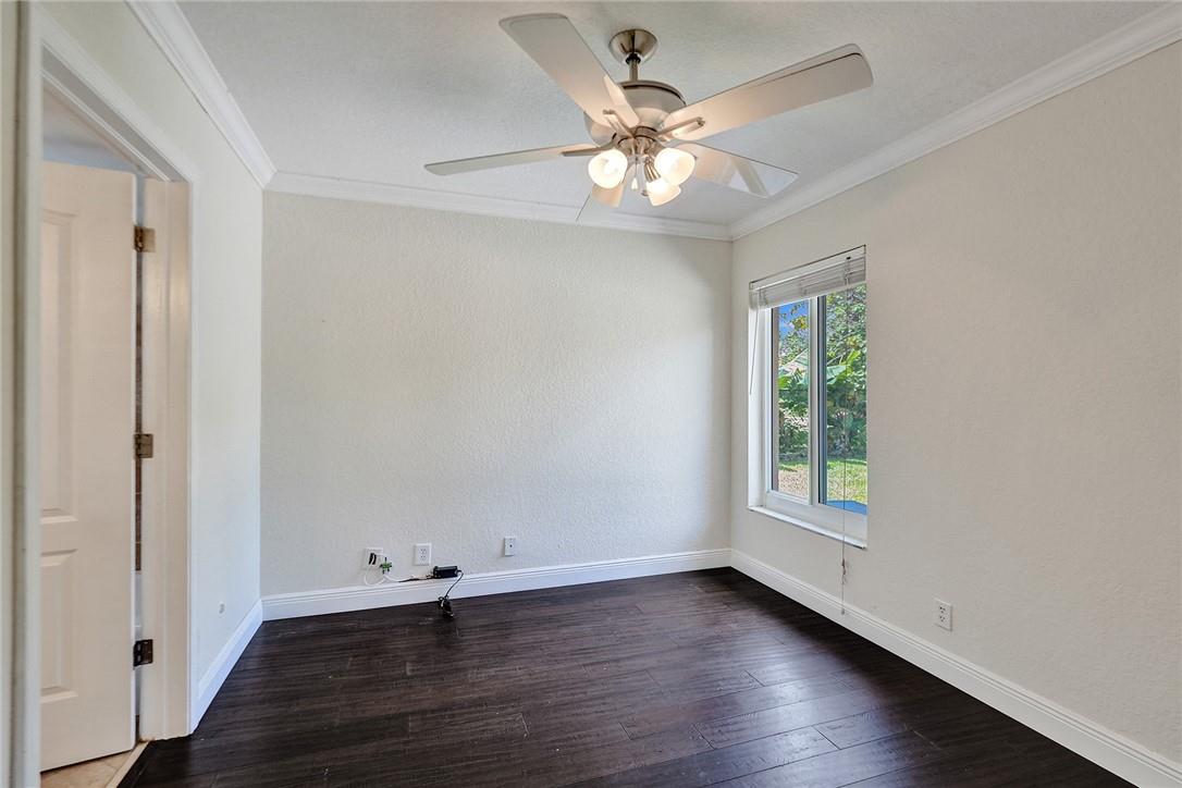 Oak Wood 80-39 B - Residential