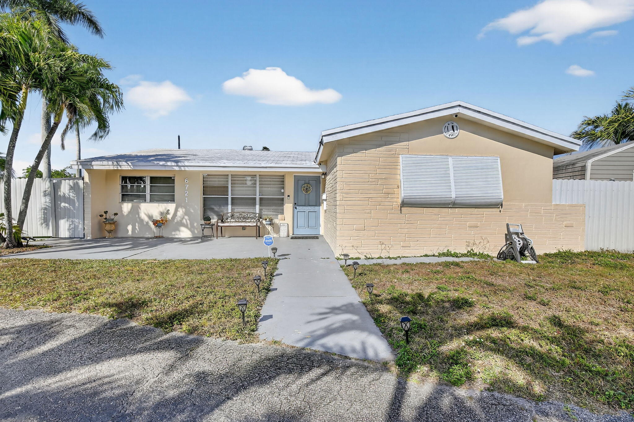 6721 SW 28th Court, Miramar, FL, 33023/$565,000 1 6721 SW 28th Court
