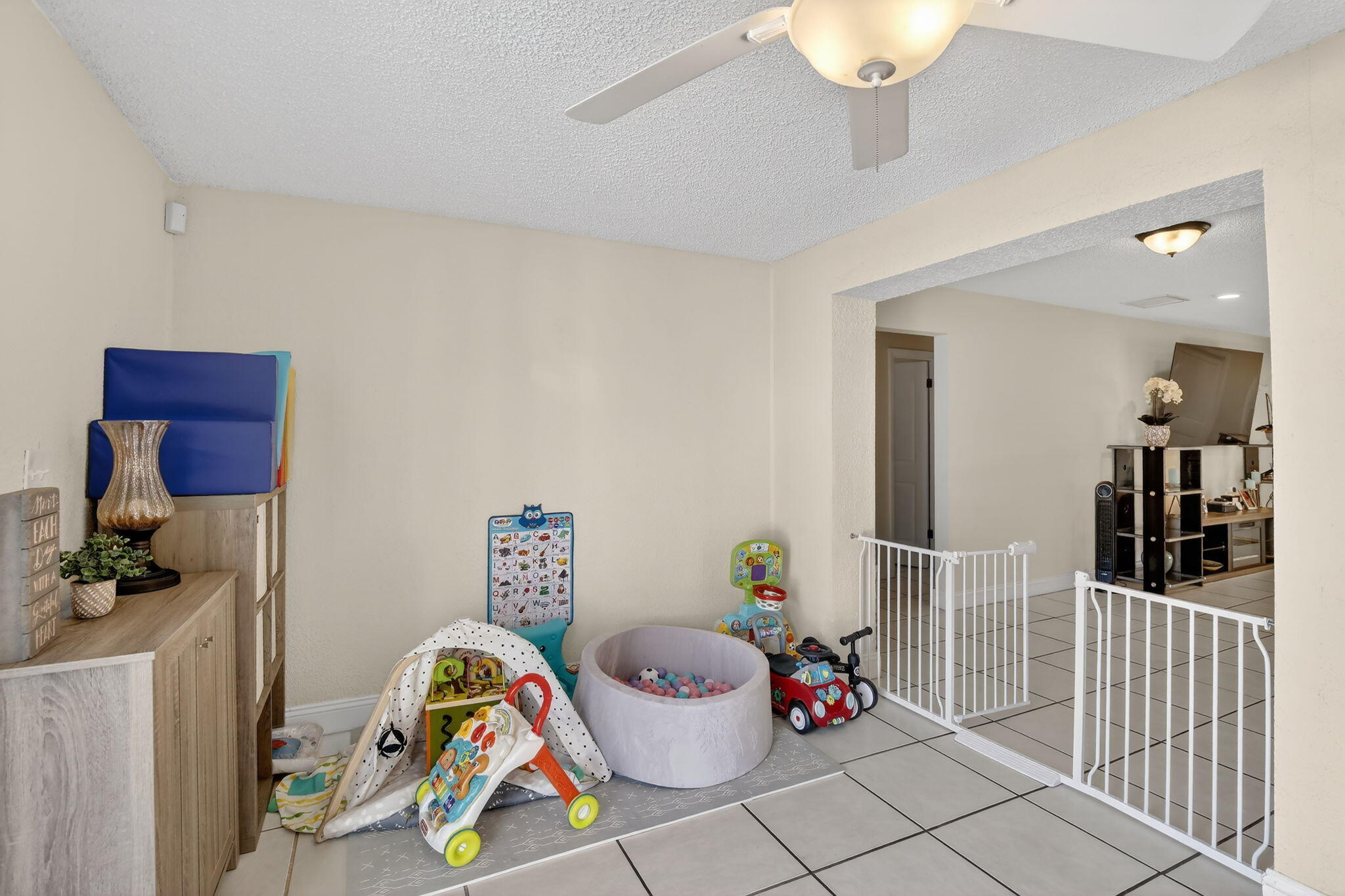 MIRAMAR SEC 3 - Residential