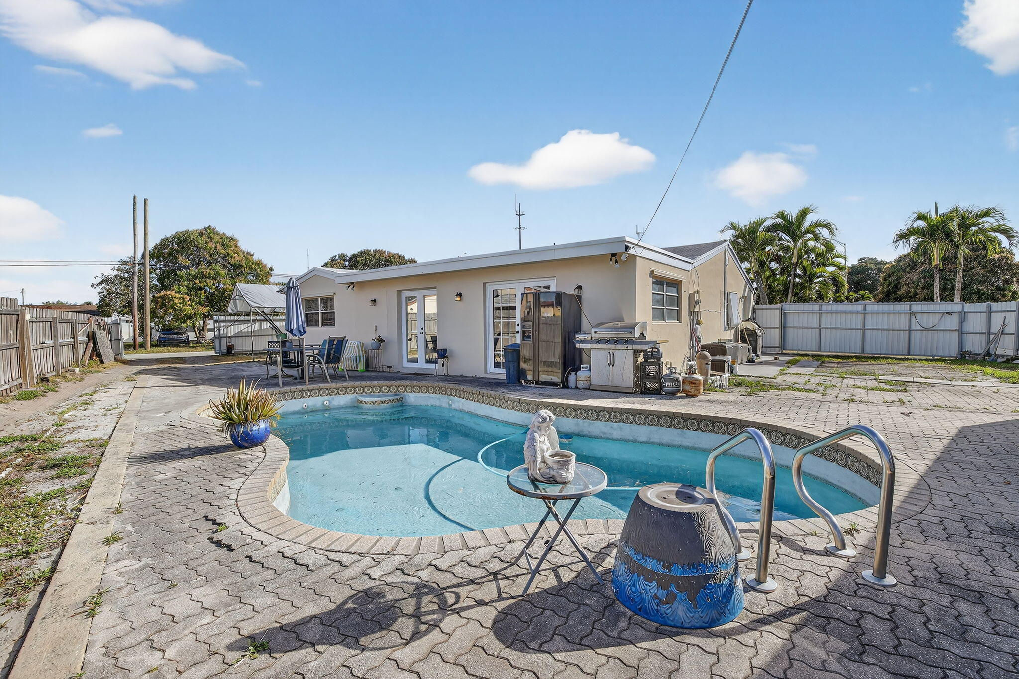 MIRAMAR SEC 3 - Residential