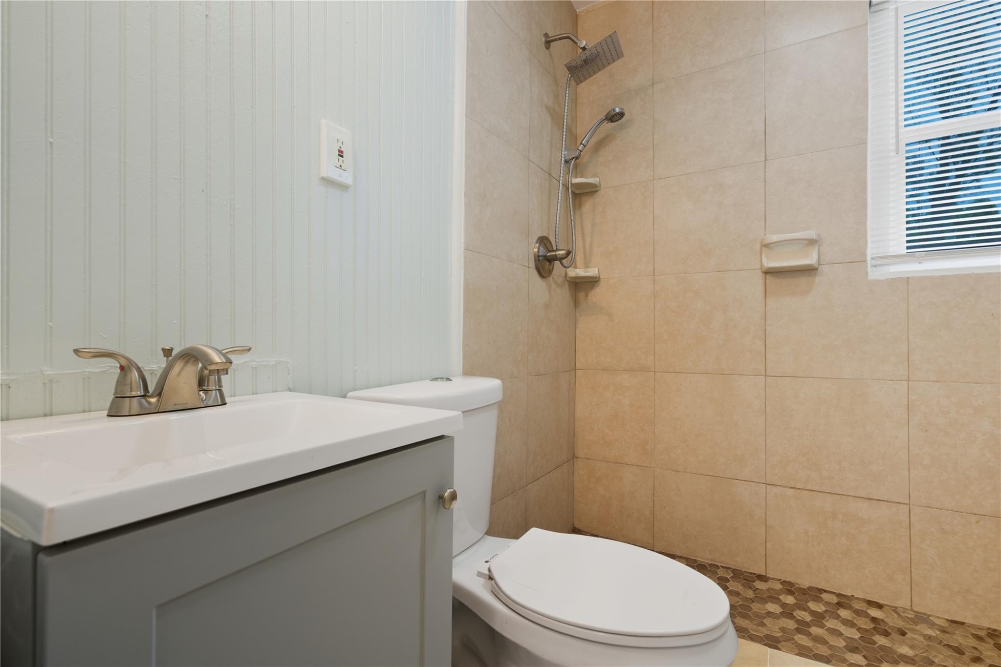 Gracewood 2 24-33 B - Residential