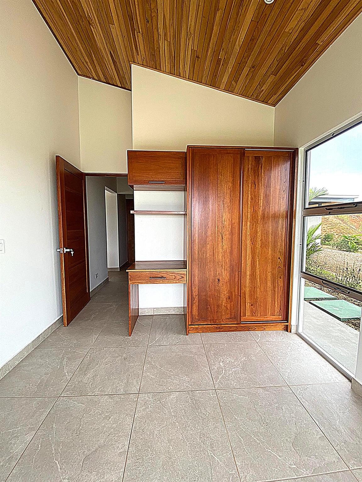 Chantales - Residential