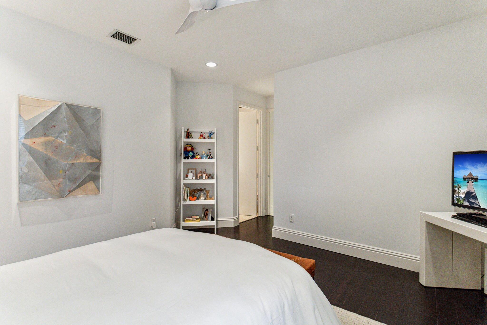 WOODFIELD HUNT CLUB - Residential