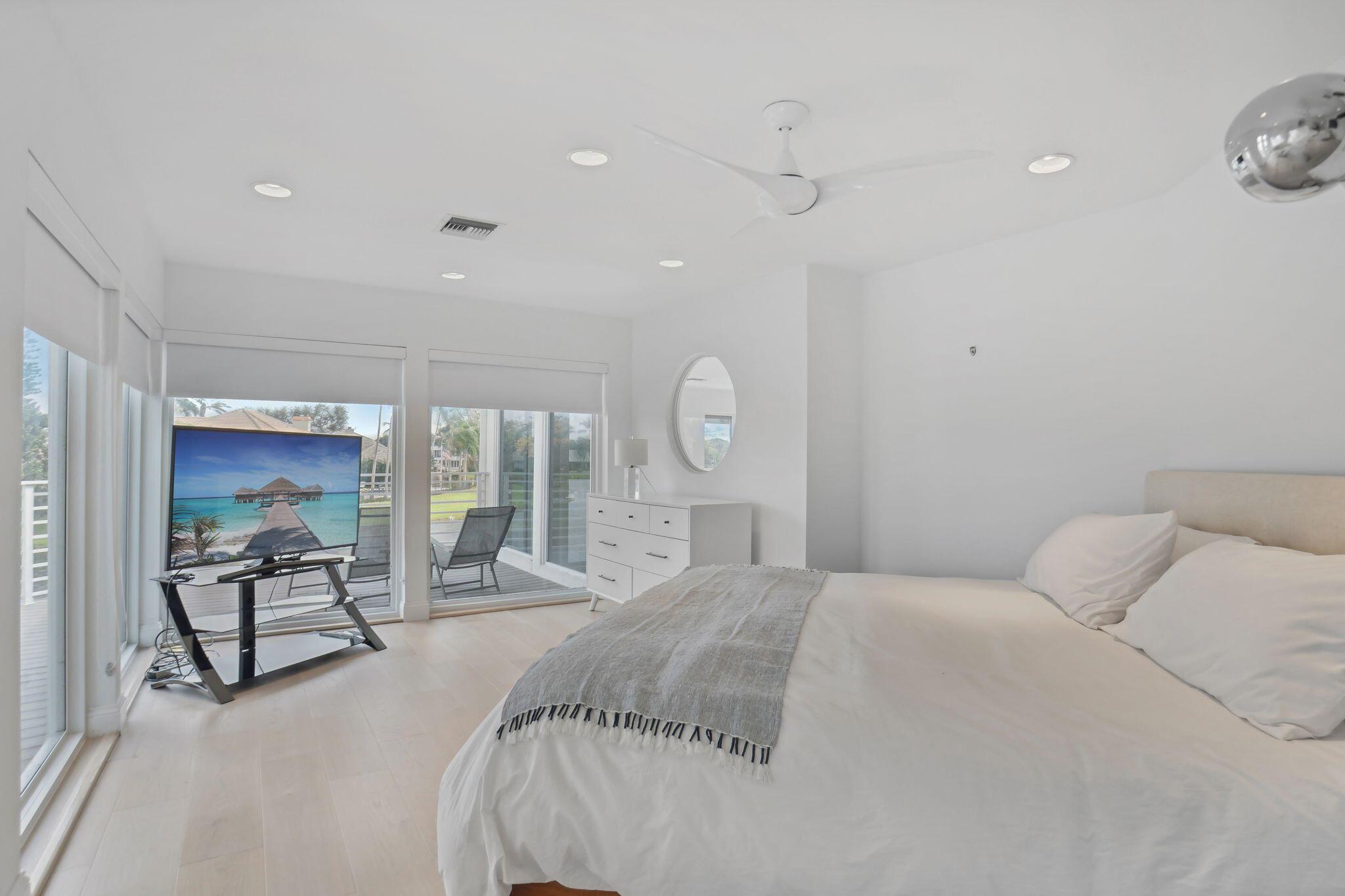 WOODFIELD HUNT CLUB - Residential