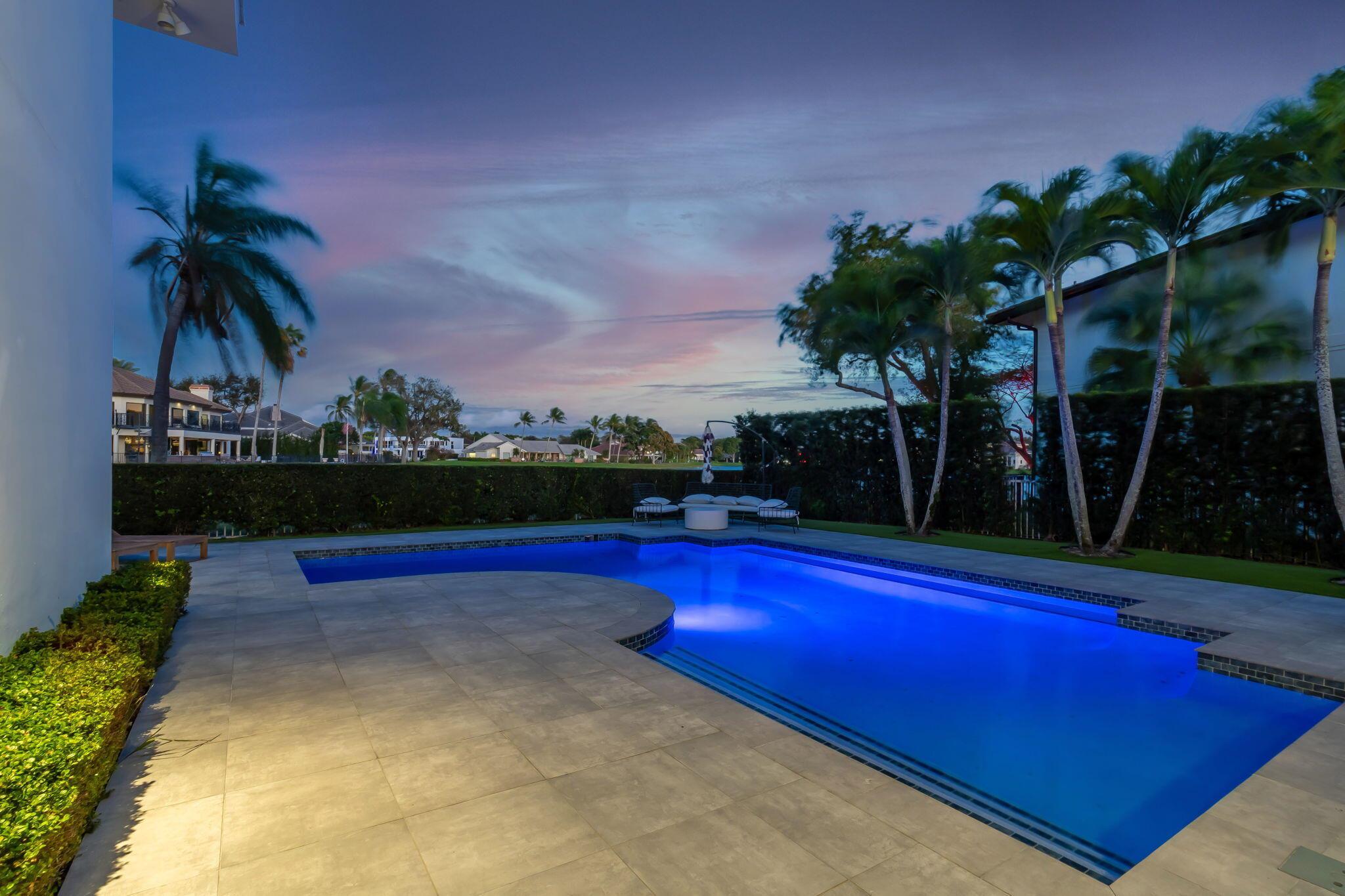 WOODFIELD HUNT CLUB - Residential