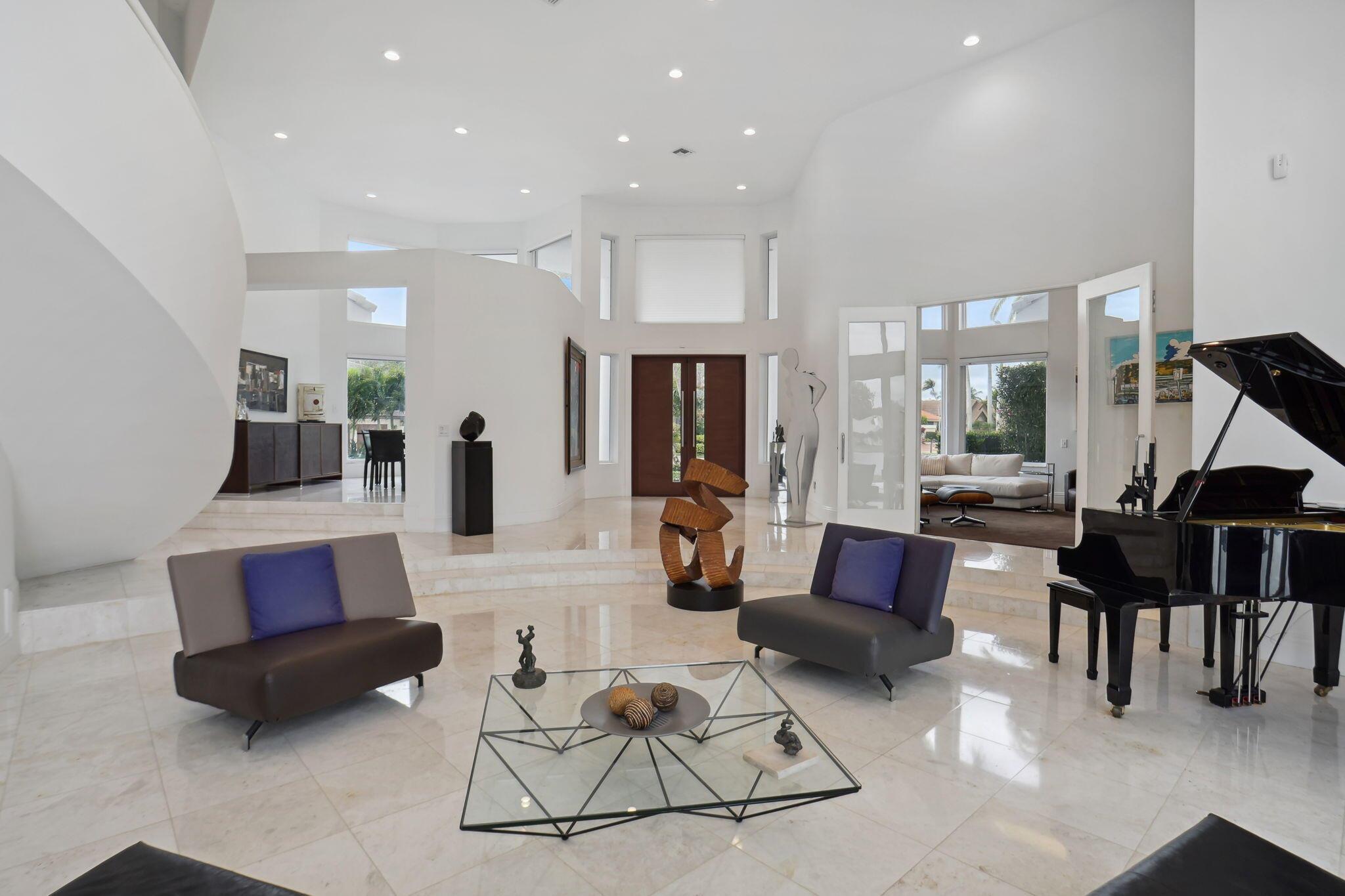 WOODFIELD HUNT CLUB - Residential