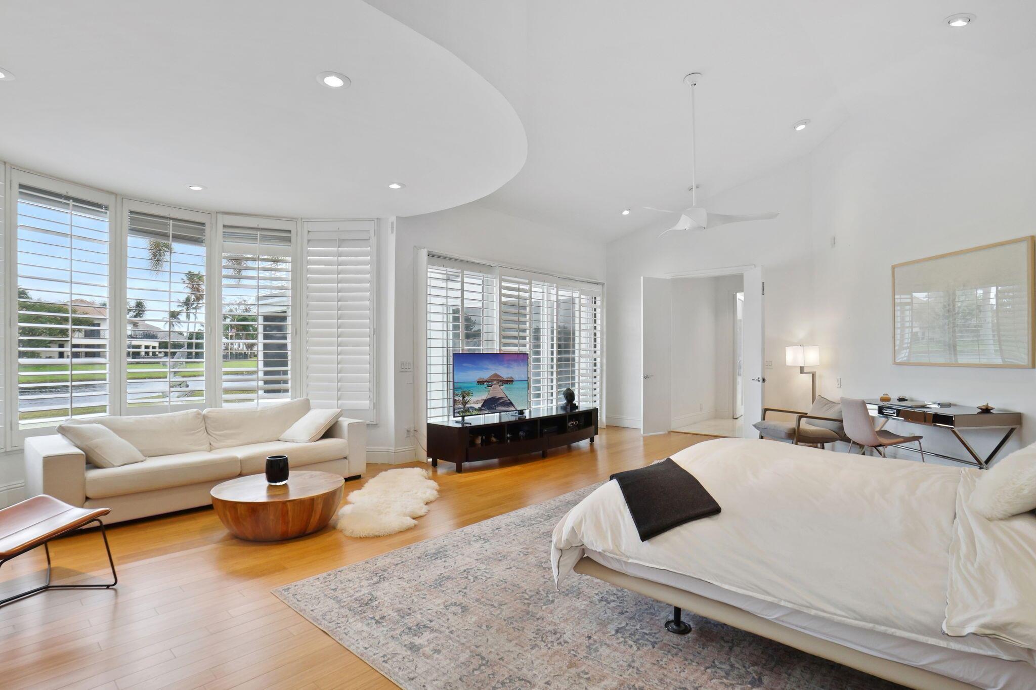 WOODFIELD HUNT CLUB - Residential