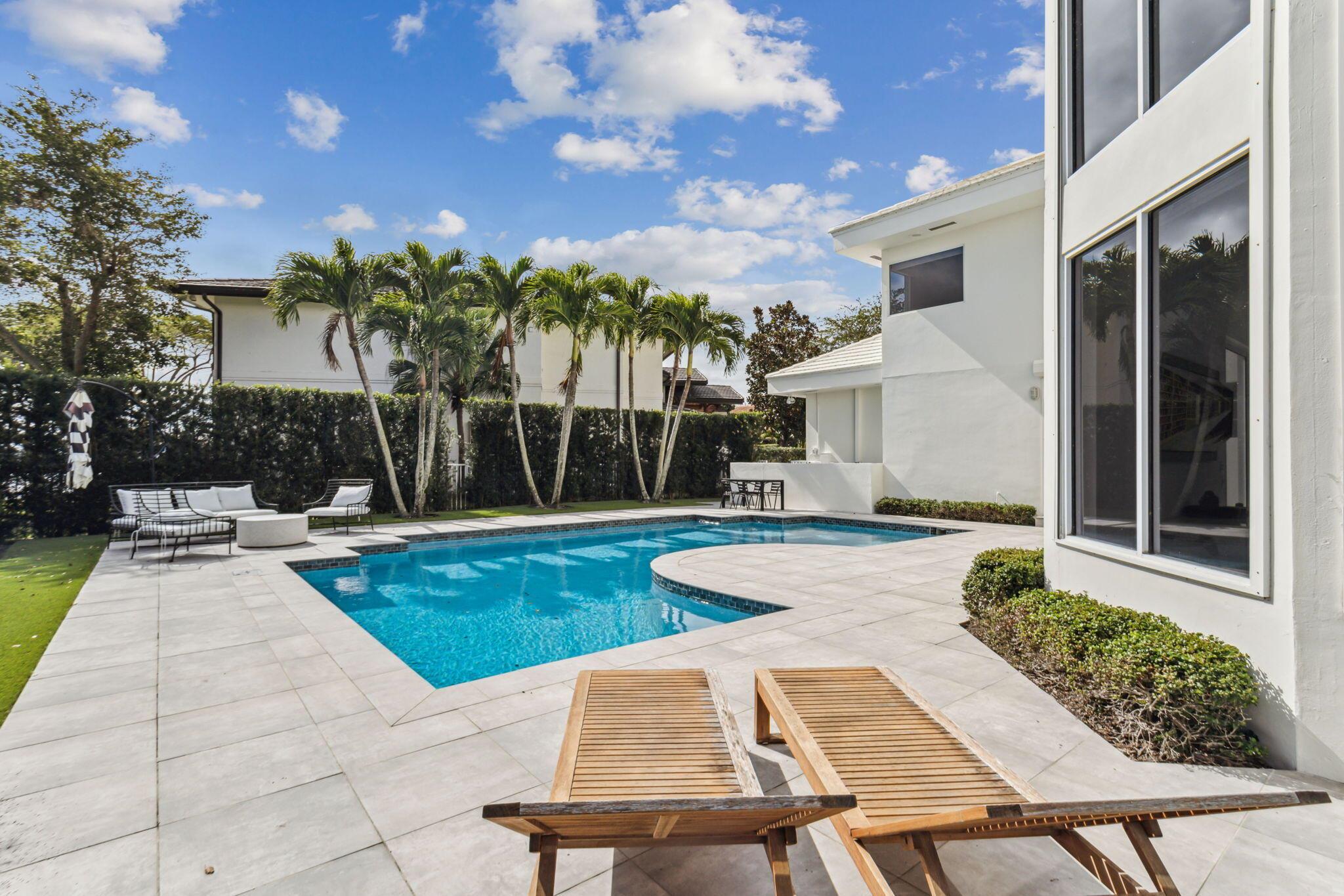 WOODFIELD HUNT CLUB - Residential