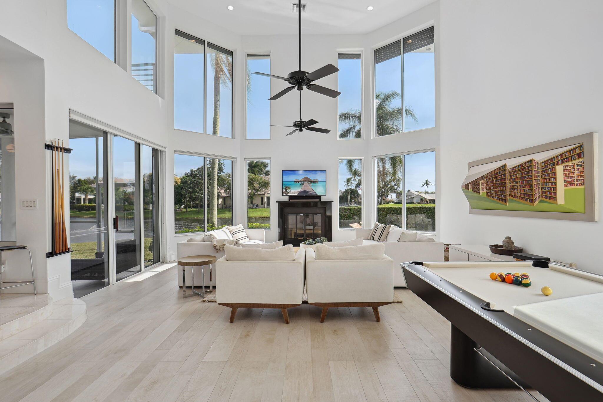 WOODFIELD HUNT CLUB - Residential