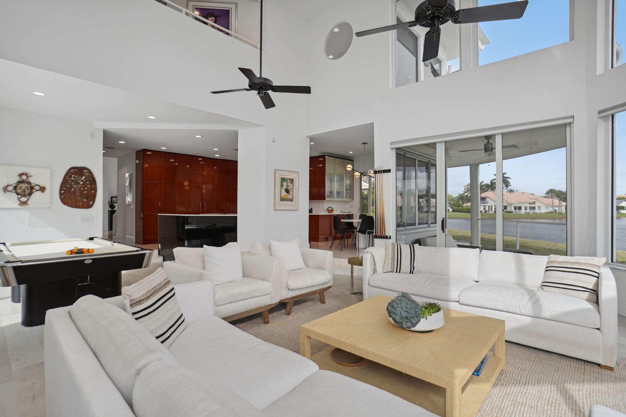 WOODFIELD HUNT CLUB - Residential