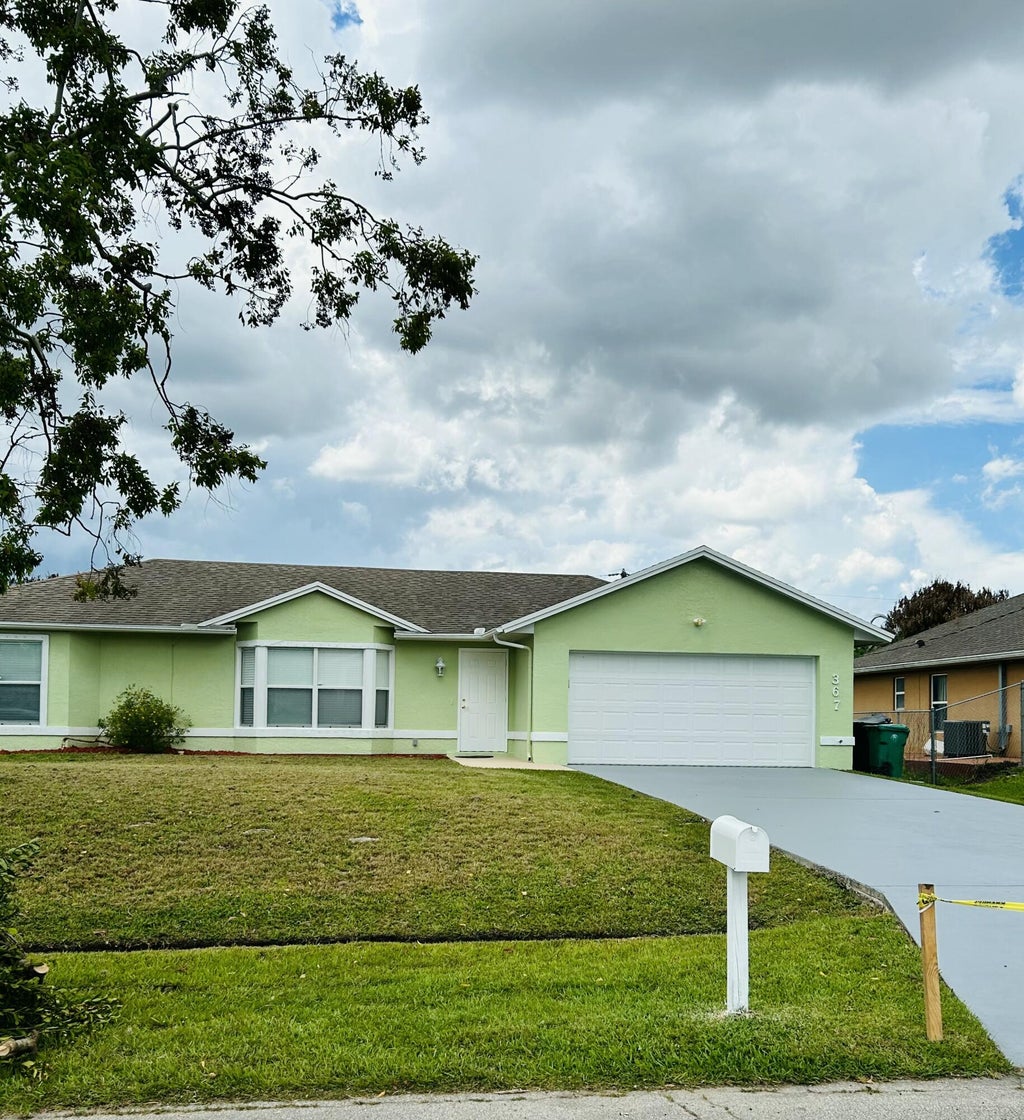 Photo of 367 SW Donna Terrace, Port Saint Lucie, FL 34984 (MLS # B26041541)