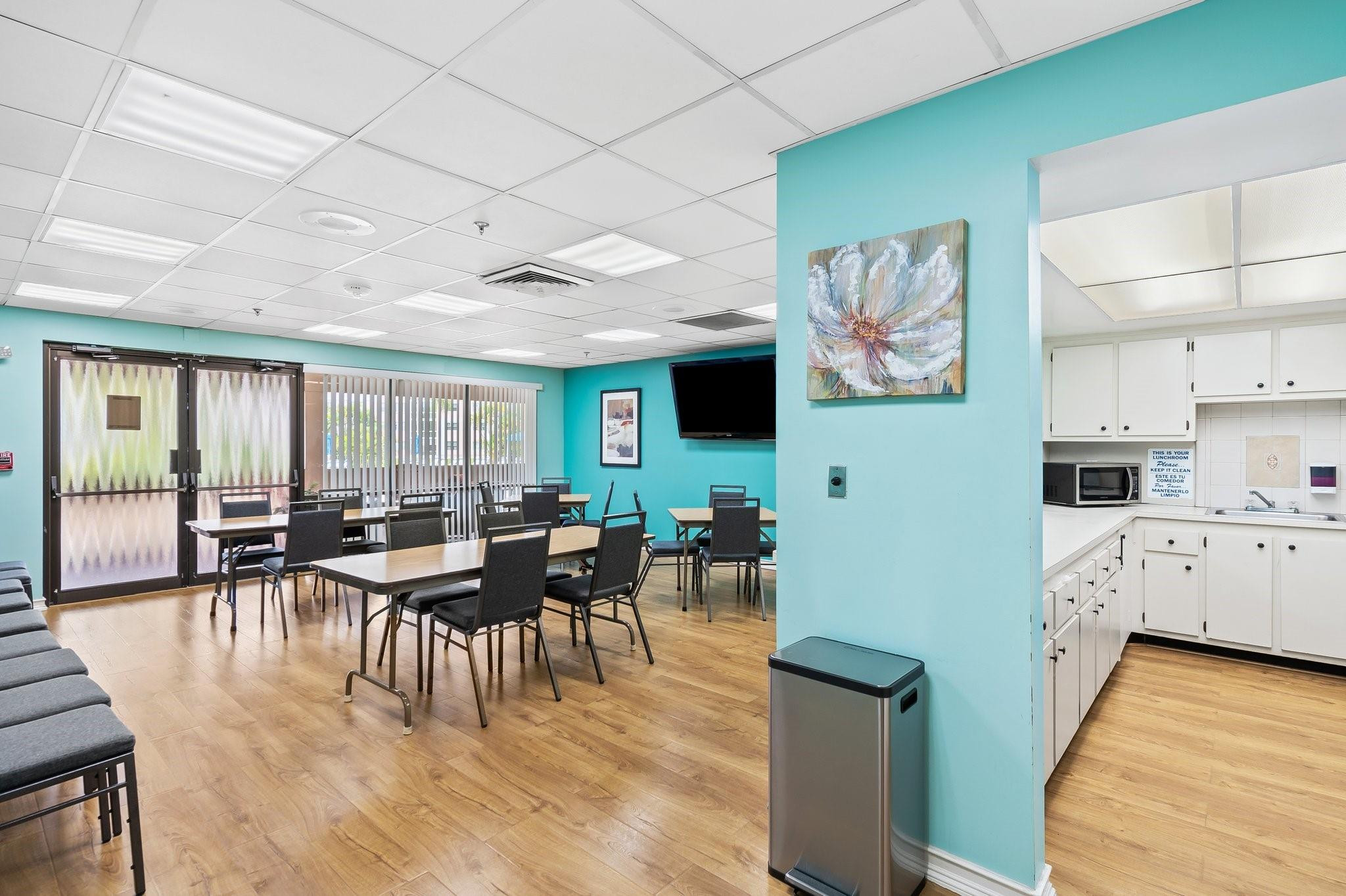 SUNRISE LAKES - Residential