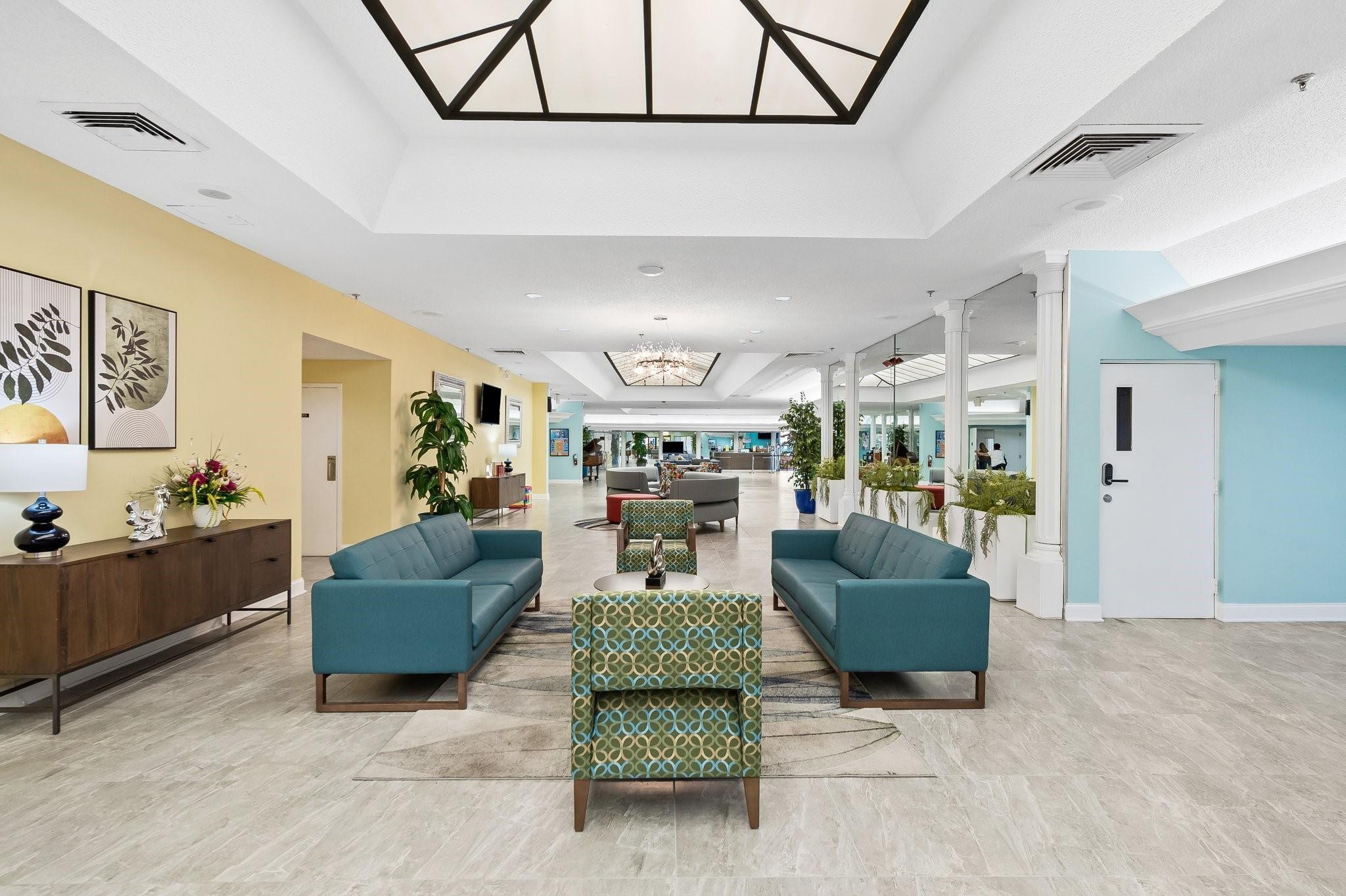 SUNRISE LAKES - Residential