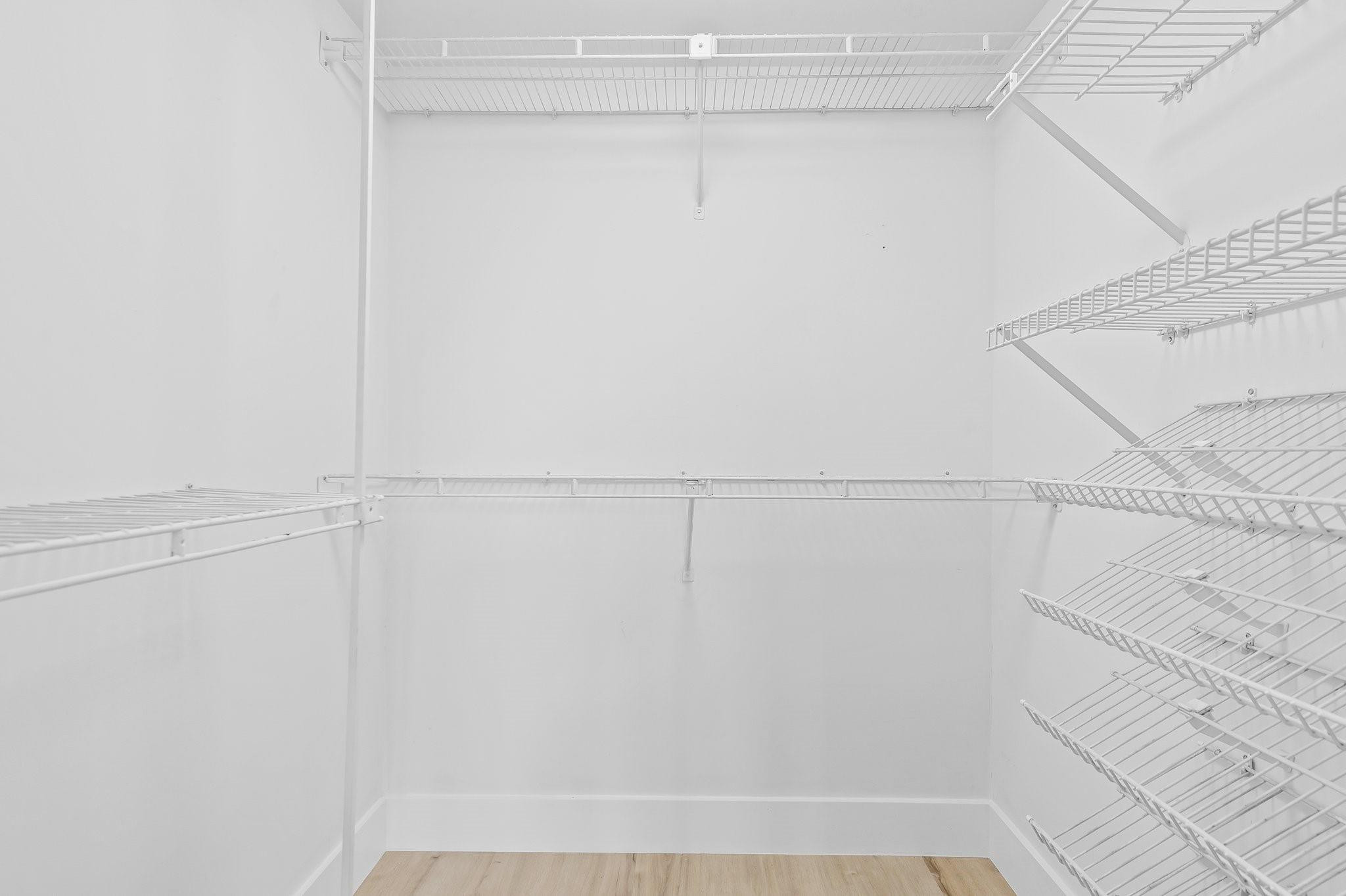 SUNRISE LAKES - Residential