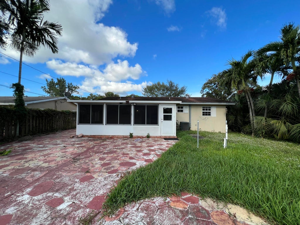 Photo of 2448 SW 42nd Terrace, Fort Lauderdale, FL 33317 (MLS # B26036707)