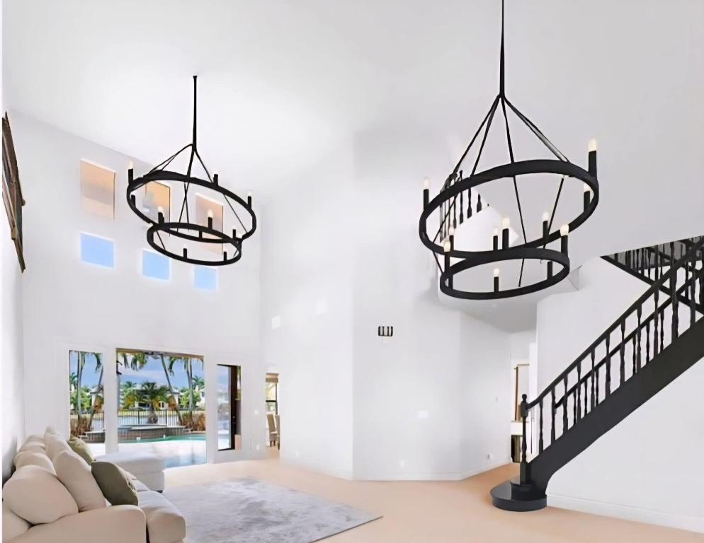 3607 Collonade Drive