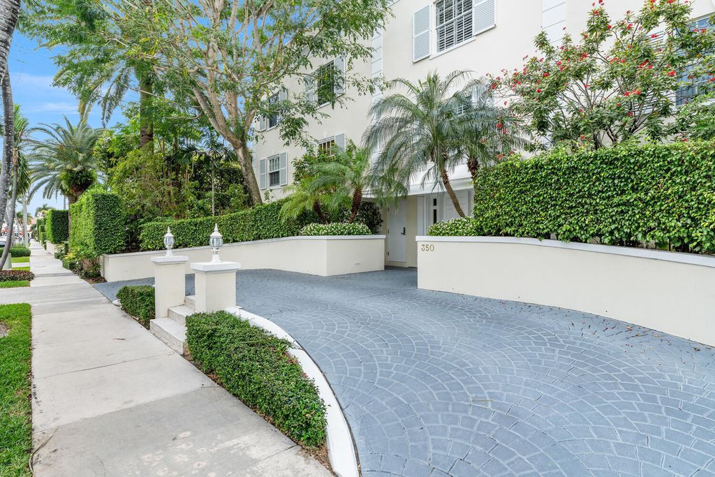 Photo of 350 Cocoanut Row #3a, Palm Beach, FL 33480 (MLS # B26010662)