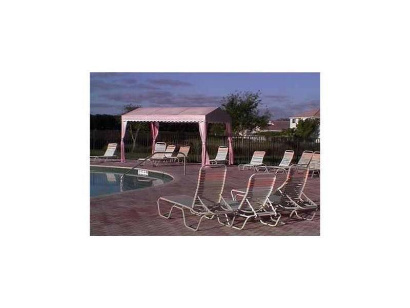 SAVANNAH FALLS - Residential Lease