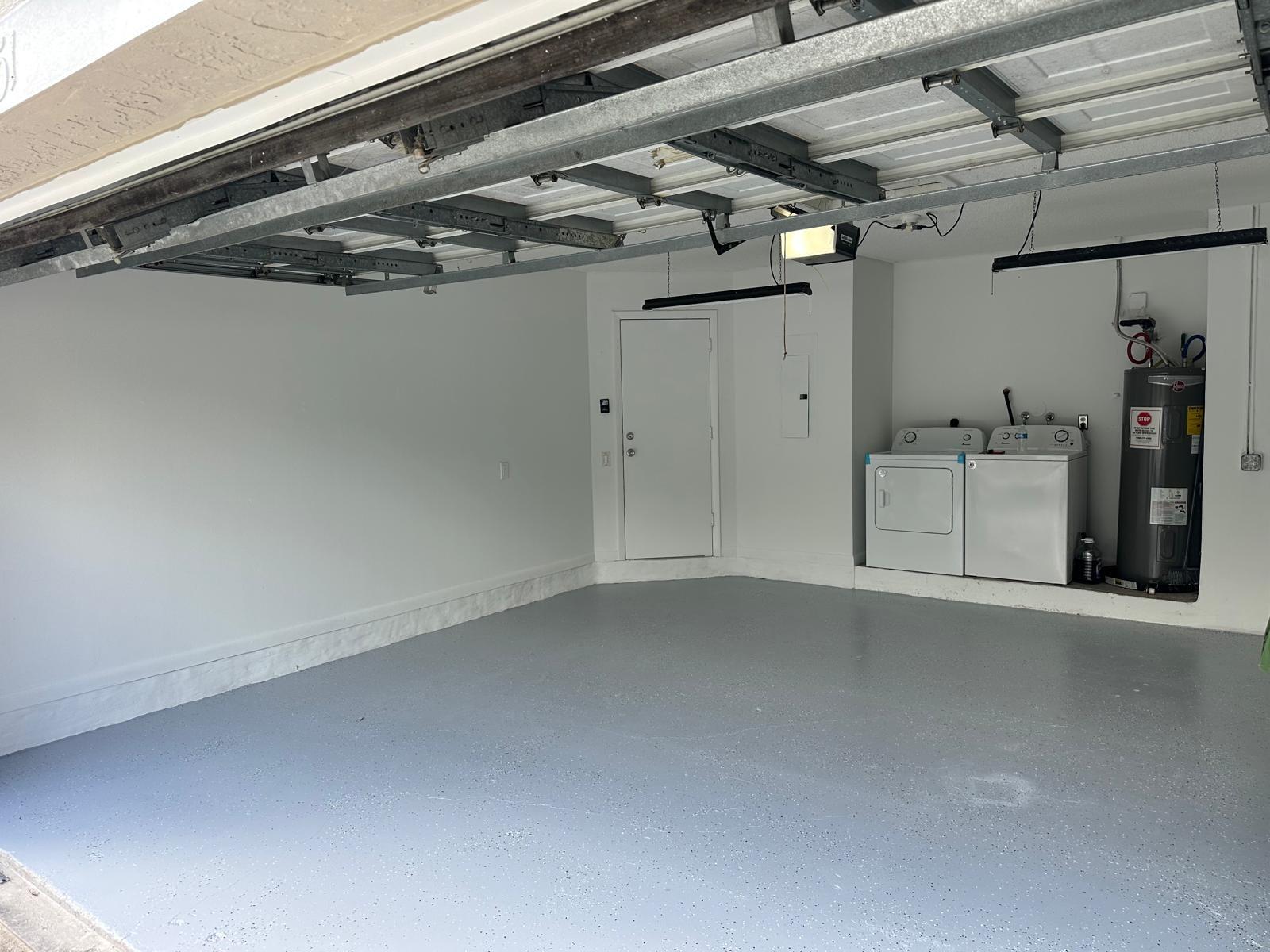 SAVANNAH FALLS - Residential Lease