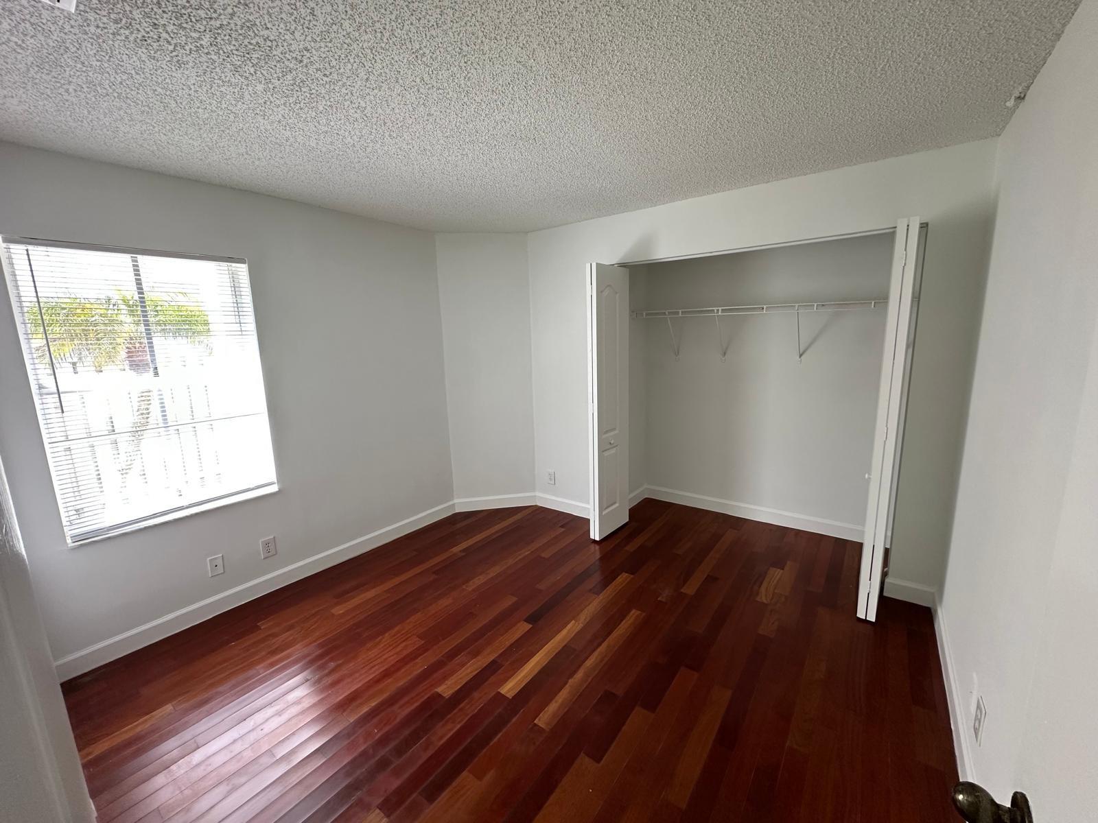 SAVANNAH FALLS - Residential Lease