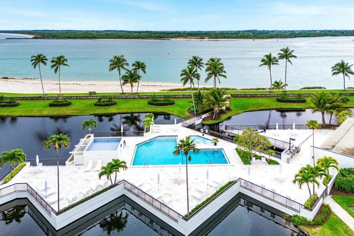 2820 SE Dune Drive 2305