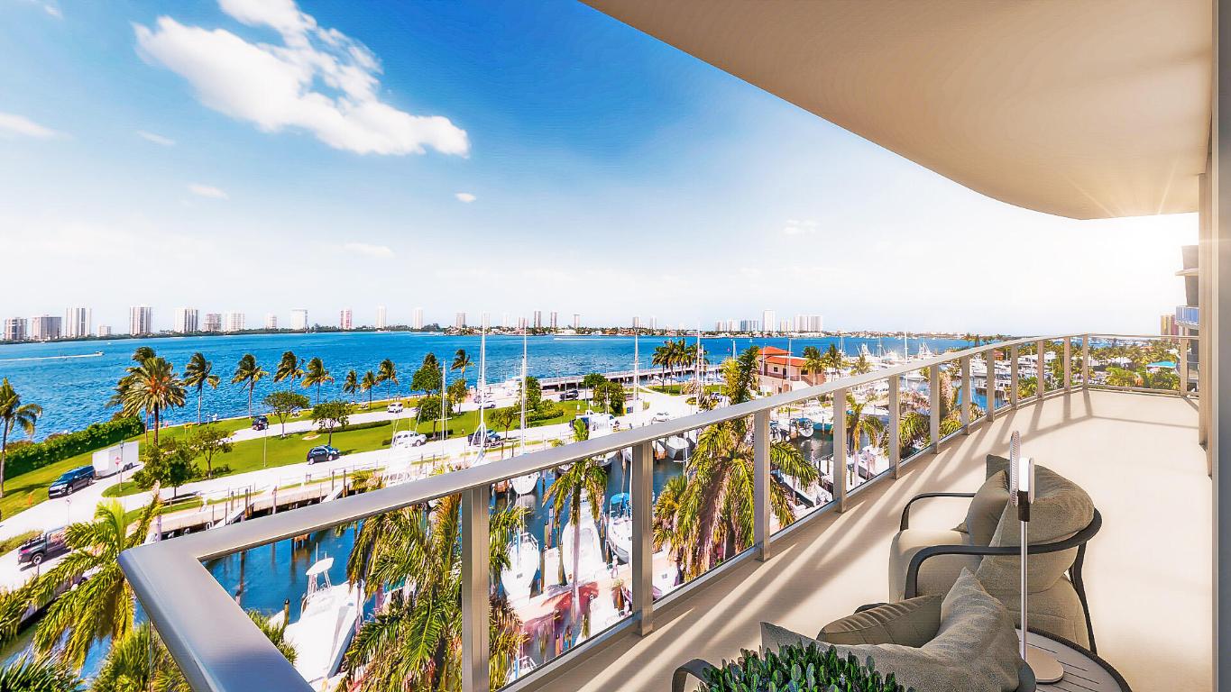 220 Lake Shore Drive 303