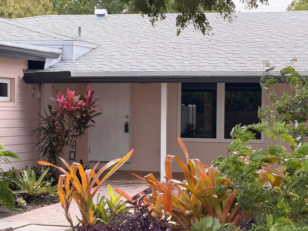 Photo of 2018 NE 14th Court #2018, Fort Lauderdale, FL 33304 (MLS # B26010739)