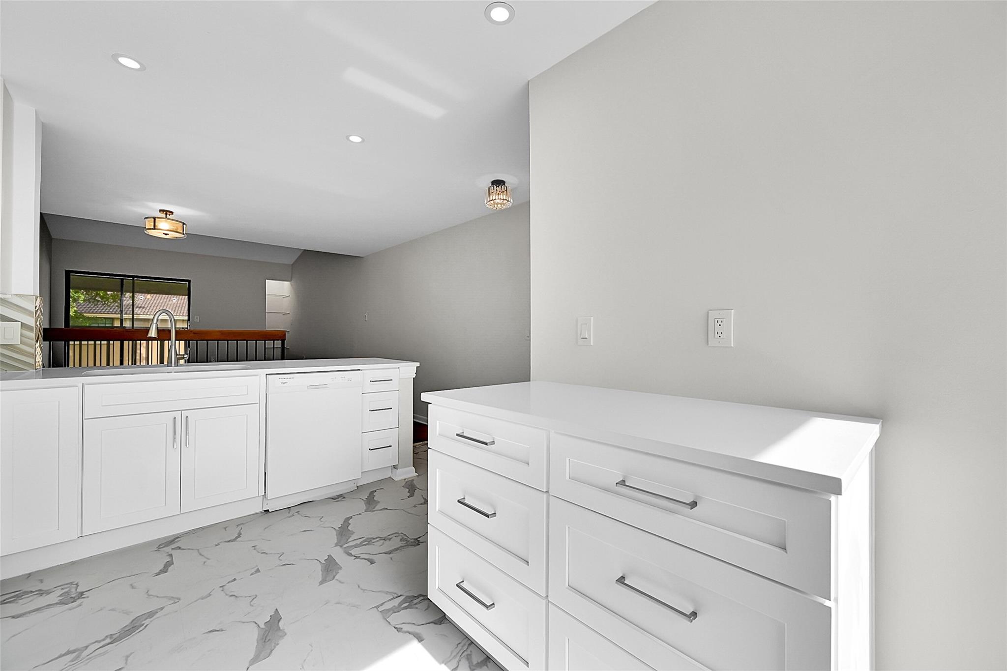 2578 Riverside Dr 421