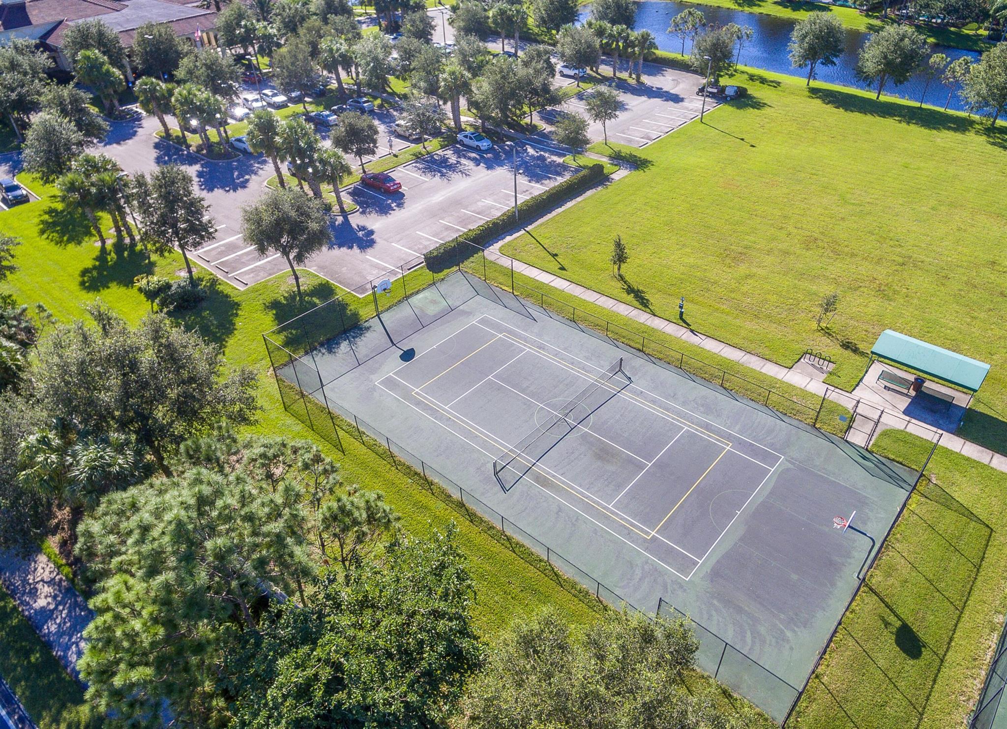 CASTLE PINES CONDOMINIUM - Residential Lease