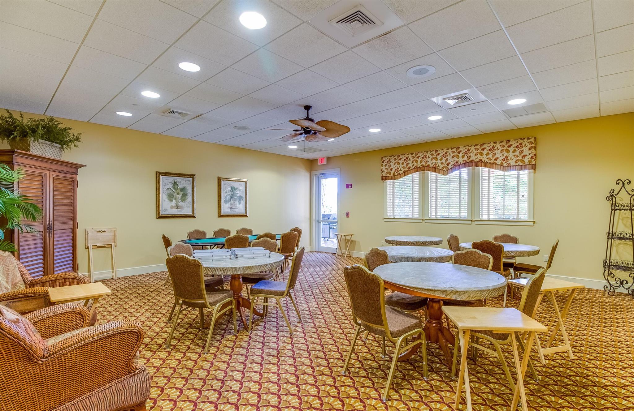 CASTLE PINES CONDOMINIUM - Residential Lease