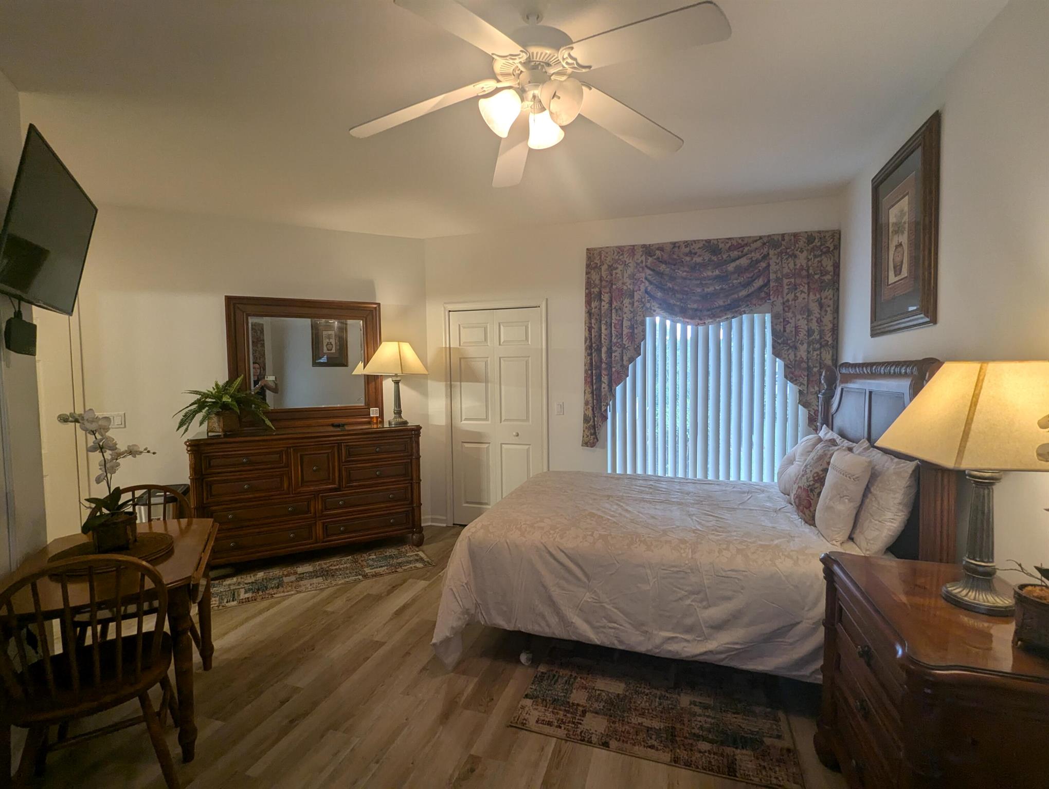 CASTLE PINES CONDOMINIUM - Residential Lease
