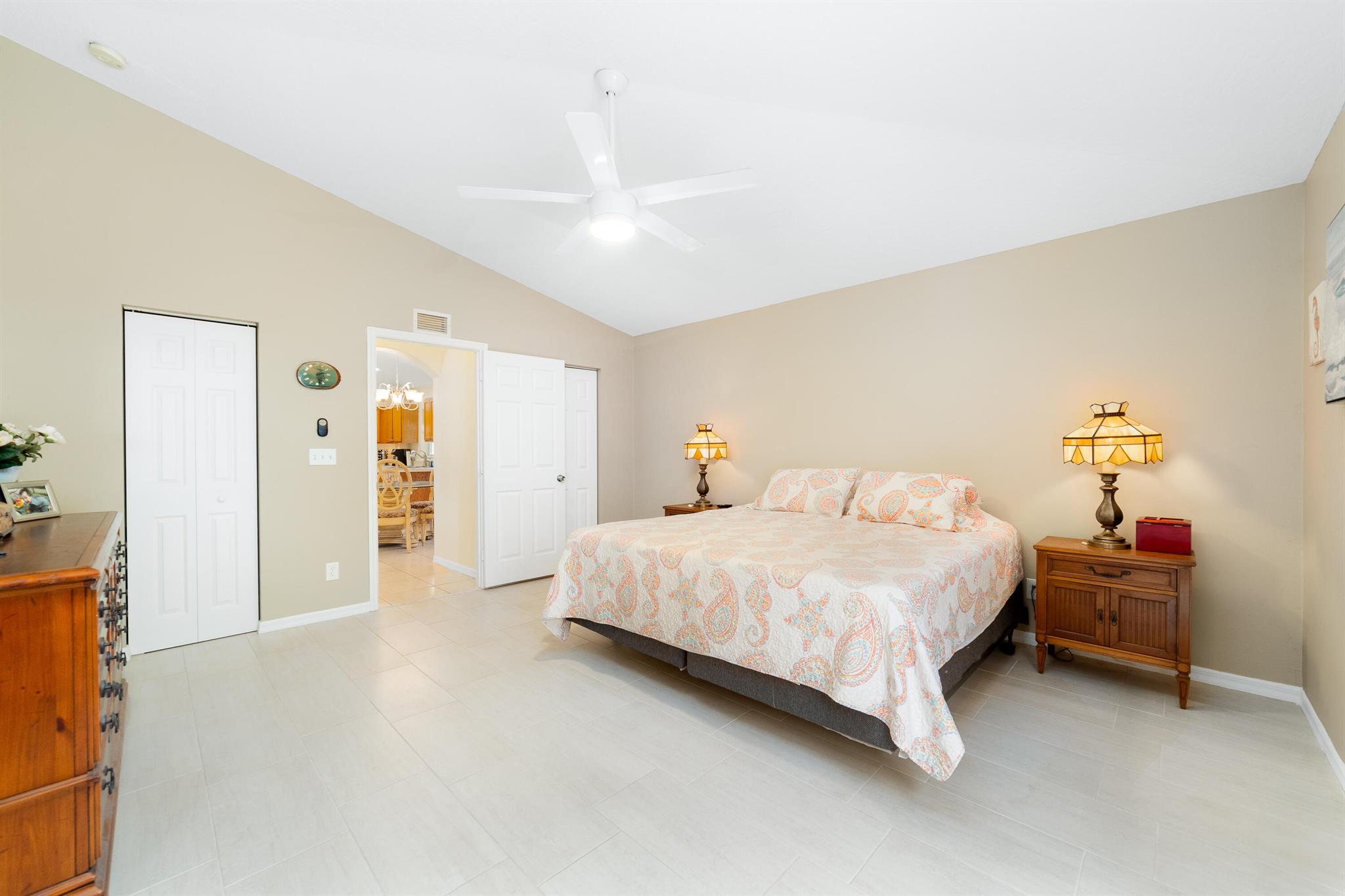 VERO LAKE ESTATES UNIT L - Residential