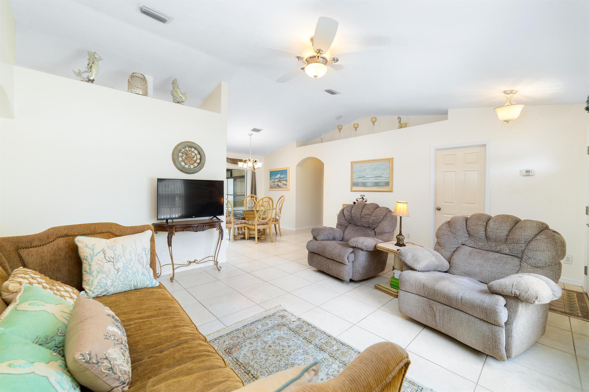 VERO LAKE ESTATES UNIT L - Residential